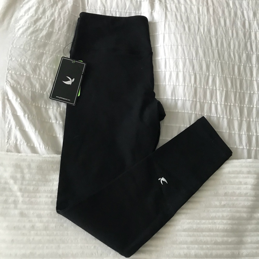 Gyder Cropped Black Leggings